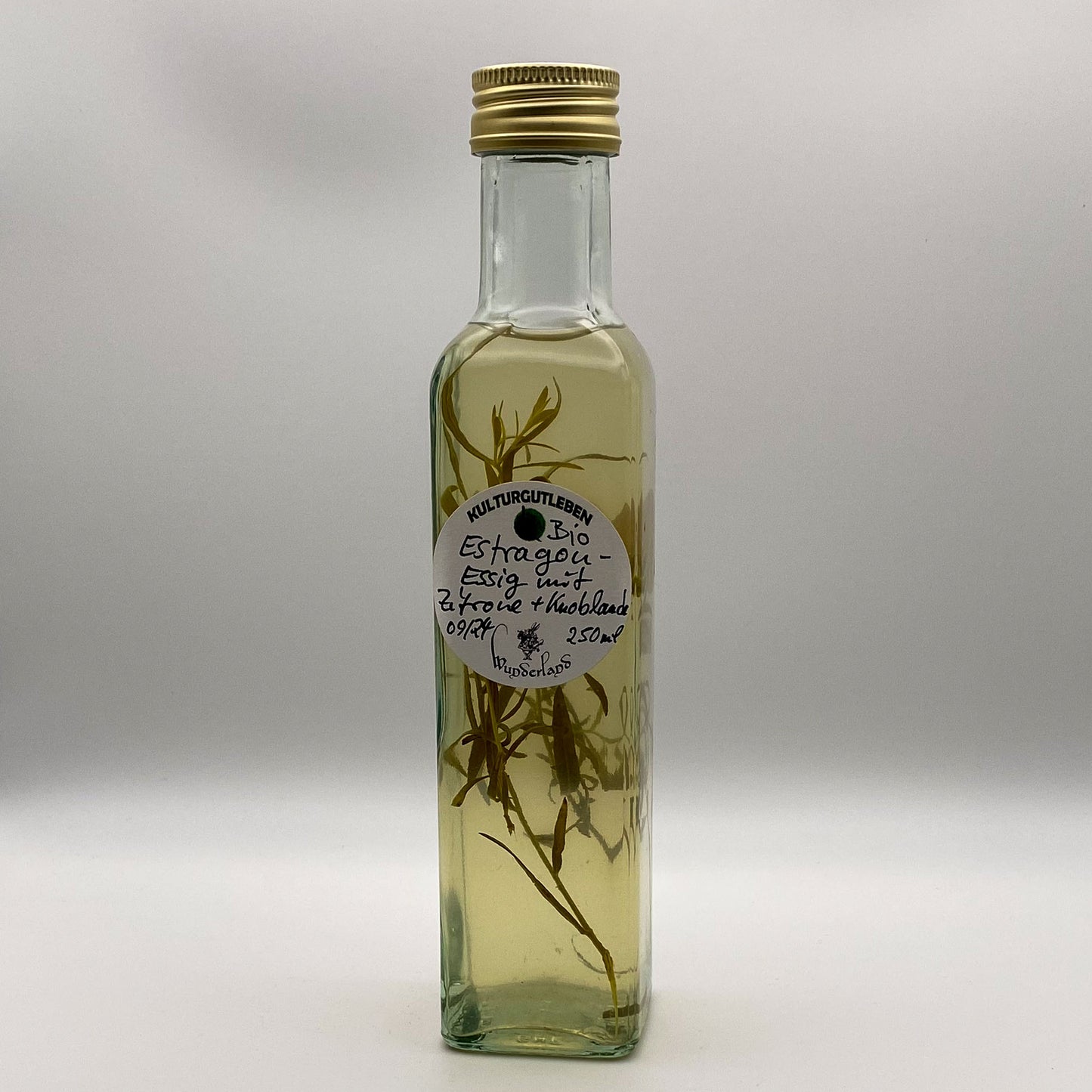 Essig: Bio Estragon-Essig mit Zitronen und Knoblauch
