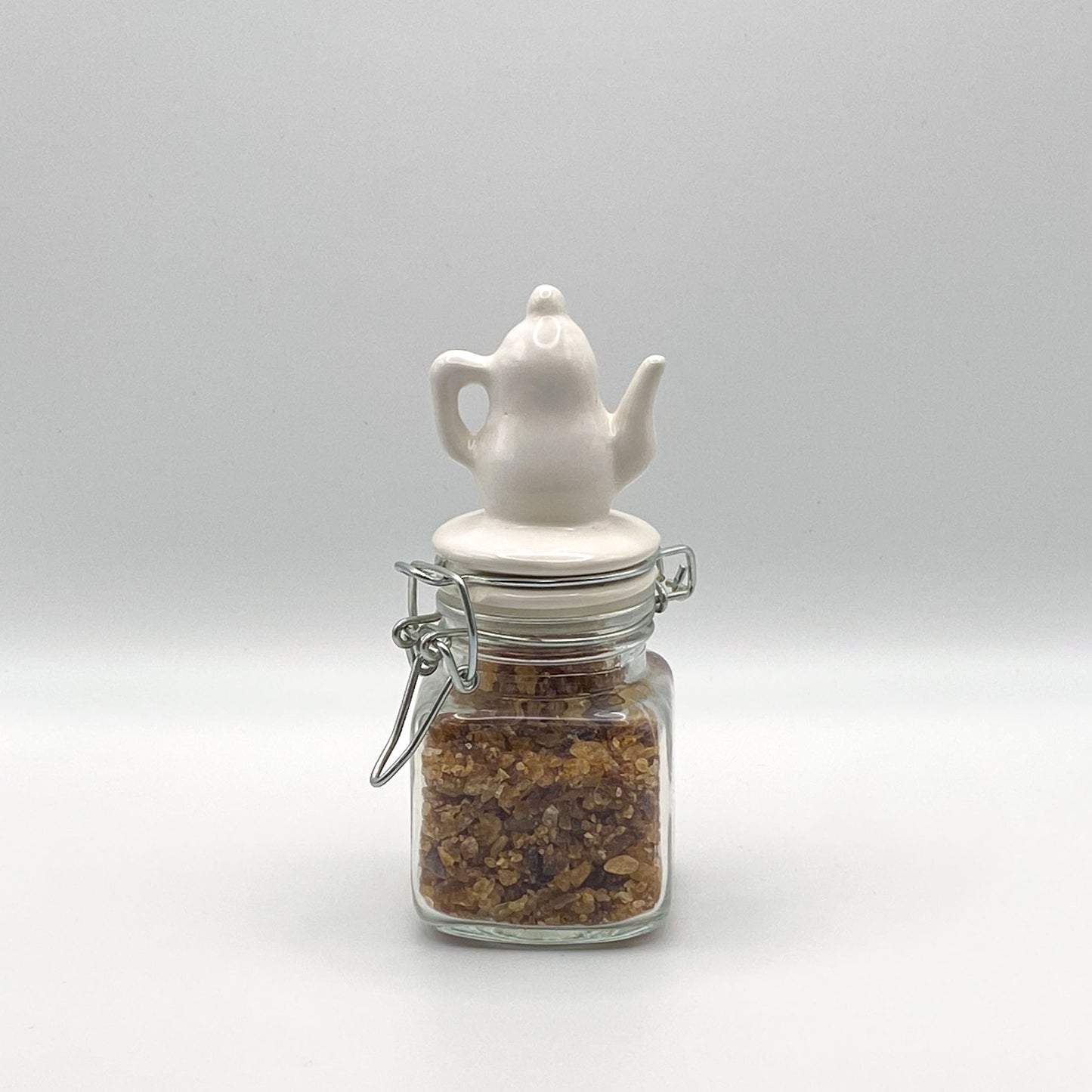 Vorratsglas mit Kandis: Dekoratives Vorratsglas mit Teekannen-Deckel – Ein Blickfang für deine Teeecke