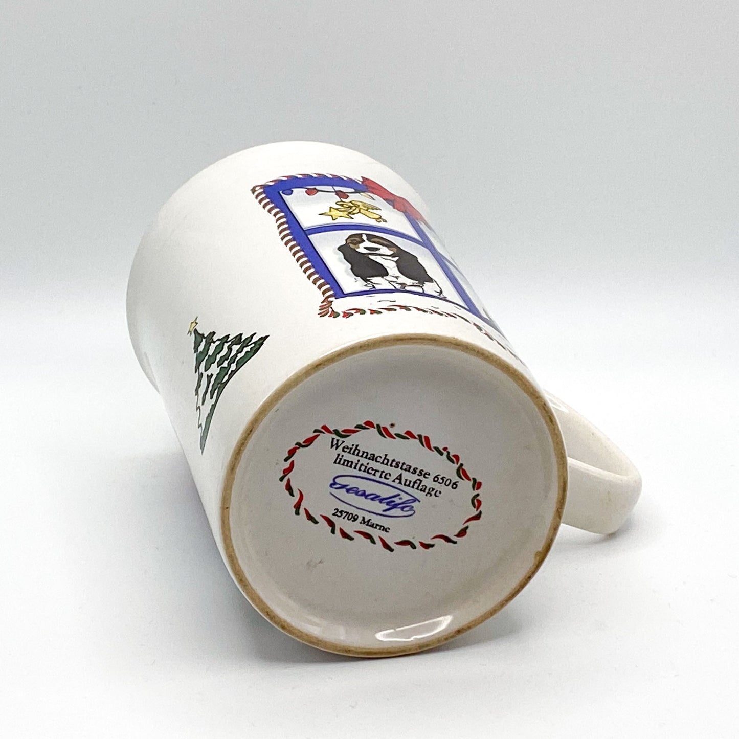 Becher - Weihnachtsbecher Gesalife „Hund am Fenster“ (Limitierte Auflage)