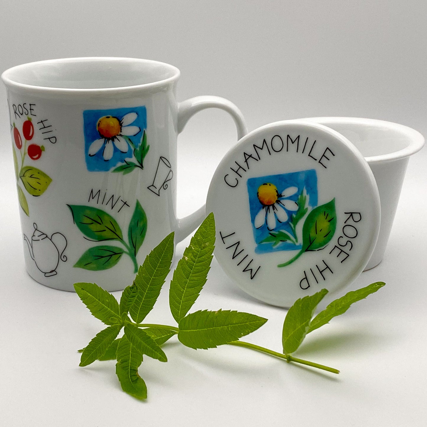 Becher: "Garden Herbs" mit verspielten Kräutermotiven - inkl. Sieb und Deckel