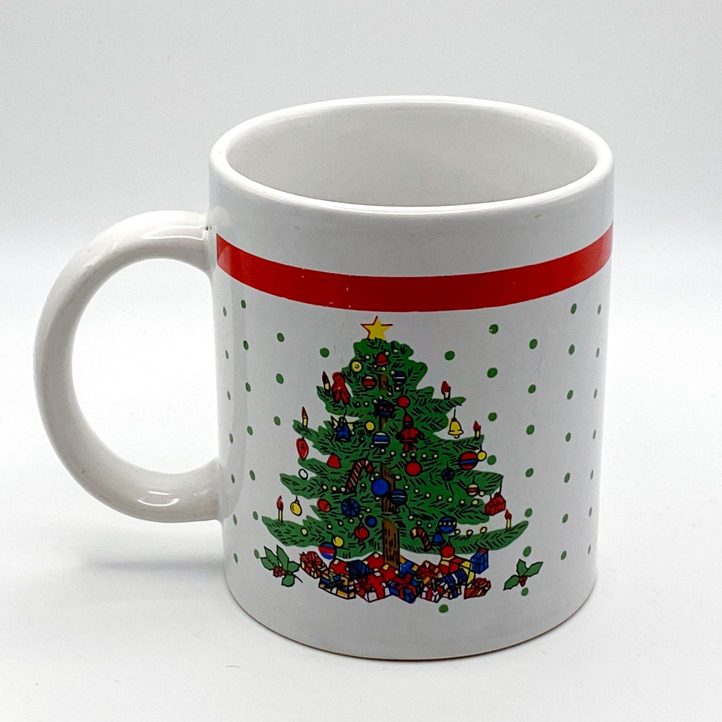 Becher -  mit weihnachtlichem Motiv: geschmückter Weihnachtsbaum